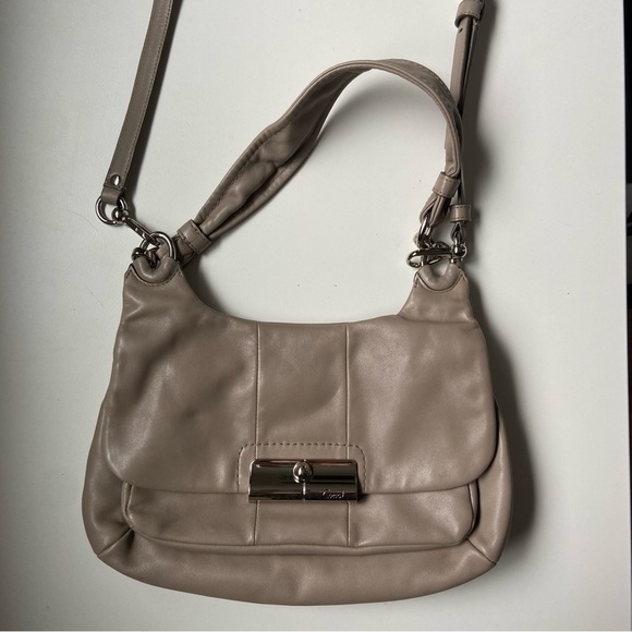 Coach hobo leather shoulder/crossbody bag - Picture 4 of 11